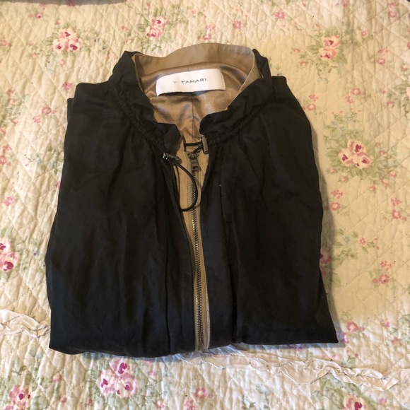 Jackets - Picture 6 of 7